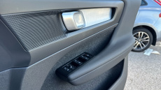 Volvo Xc40 1.5 T3 [163] Momentum 5dr Petrol Estate